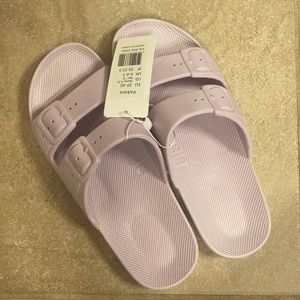 Freedom Moses slides TAGS ON and NEVER WORN